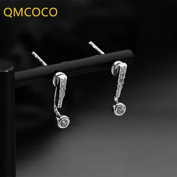 QMCOCO Kore Tarzı Tasarım Asimetrik Earstud Kadın Gümüş Renk 2021 Trend Basit Earstud Kız Kişilik Parti Hediyeler