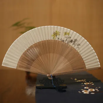 Çin Bayan El Boyalı Fan Katlanır düğün fanı Vintage Bambu yelpaze Taşınabilir Çin Hanfu El ipek yelpaze Ventilador