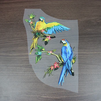 Yeni yaratıcı papağan kuş ısı transferleri demir On yamalar kot T-shirt DIY zanaat Etiket uygulamaları giysi dekorasyon için