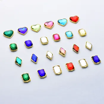 10 adet Kalp Kare 3D Taşlar Kristal Parlak Tırnak Taklidi Alaşım Nail Art Süslemeleri Glitter DIY Çivi Aksesuarları Malzemeleri ÜST