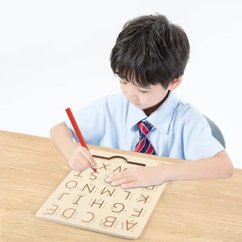 Montessori İngilizce Mektup Izleme Kurulu Kalem Kontrol Eğitim Ahşap Eğitici Oyuncaklar Erken Öğrenme Kelime Yazım Harfler Uygulama