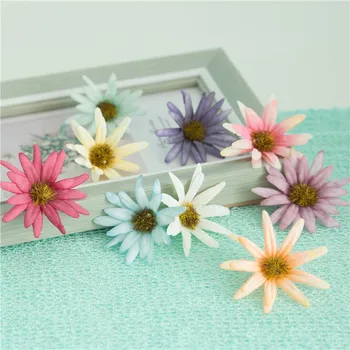 50 adet 5cm 10 renk Yapay simülasyon ipek dasiy çiçek kafa DIY düğün dekorasyon korsaj bilek çiçek çelenk aksesuarları