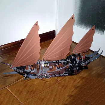 Klasik Sıcak Satış Modeli Korsan Gemisi Moc Modüler Yapı Taşları Tuğla Aksiyon Figürleri Eğitici Çocuk Çocuk Erkek Kız Oyuncaklar