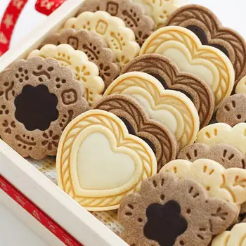 Sevgililer Günü Sandviç Bisküvi Çerez Piston Kalıp Seti Çiçek Aşk Kalp Meyve kurabiye kesici Pişirme Kalıp 3D Çerez Presleme