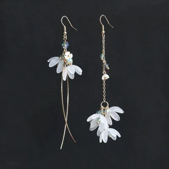 Yaz Kamelya Petal Uzun Püskül Klip Küpe Retro Süper Peri Beyaz Çiçek Küpe Piercing Olmadan Kulak Takı