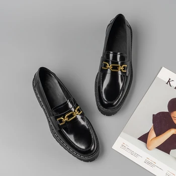MOOQDAAX Tıknaz Loafer'lar 2022 İngiltere Tarzı Kadın Hakiki İnek Deri platform ayakkabılar Yuvarlak Ayak Metal Zincir Bayanlar Daireler üzerinde Kayma