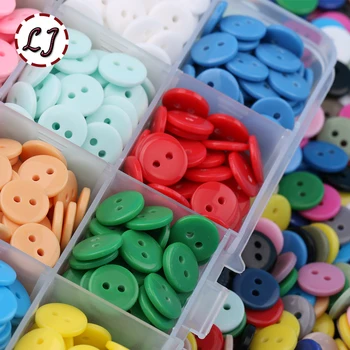 100 adet / grup Reçine Düğmesi Yuvarlak 2 Delik 12mm Dia dikmek düğme aksesuarları şeker renk el yapımı çocuk düğmesi DIY