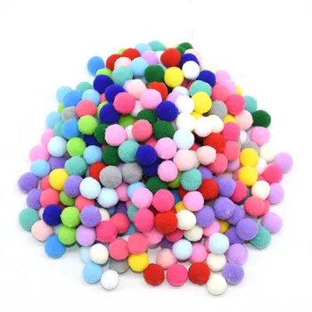 100 adet / grup 15mm Ponpon Renkli Yumuşak Pom Poms Topları Kürk Peluş Topu DIY El Sanatları Düğün Parti Dekorasyon Aksesuarları 8Z
