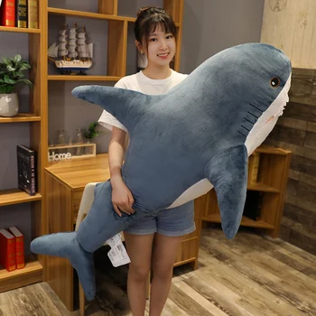 Büyük Köpekbalığı peluş oyuncaklar Popüler uyku yastığı Seyahat Arkadaşı Oyuncak Hediye Köpekbalığı Sevimli Doldurulmuş Hayvan Balık Yastık Oyuncaklar Çocuklar için
